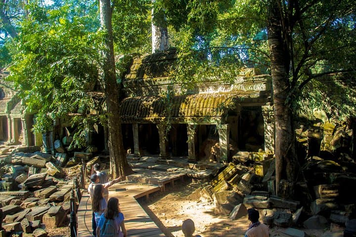 Exploring Beng Mealea and the Roluos Group: Off-the-Beaten-Path Temples Near Siem Reap photo 2