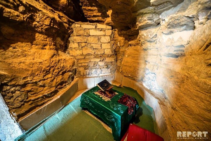 Shamakhi & Lahij Day Tour from Baku — Diri Baba, Juma Mosque & Mountain Crafts photo 3
