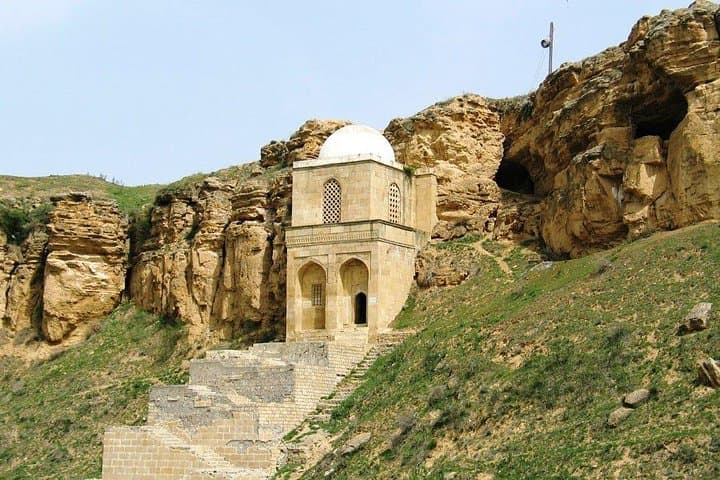 Shamakhi & Lahij Day Tour from Baku — Diri Baba, Juma Mosque & Mountain Crafts photo 4