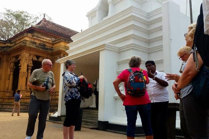 Colombo City Tour from Negombo — Half-Day Private Highlights of Colombo photo 1
