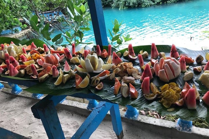 Hideaway Island & Blue Lagoon: Port Vila Turtle Snorkel Escape photo 2