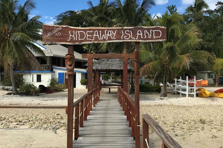 Hideaway Island & Blue Lagoon: Port Vila Turtle Snorkel Escape