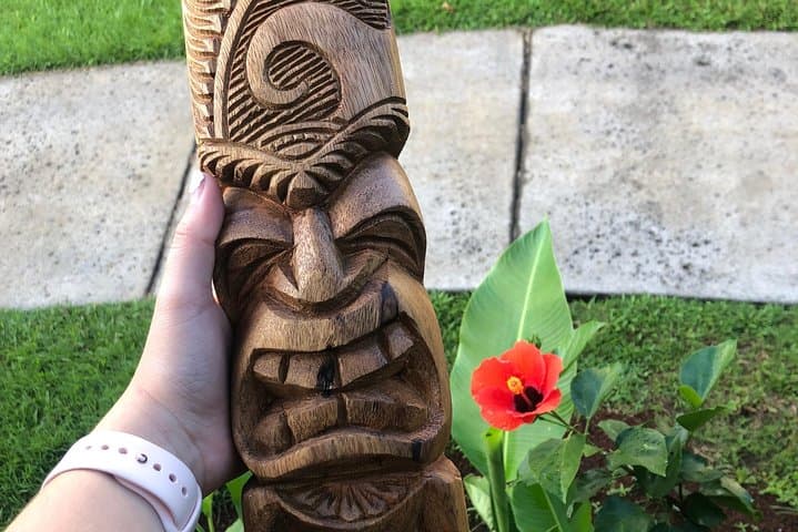 polynesian-carving-workshop-kona-holualoa-master-carver-tiki-class photo 5
