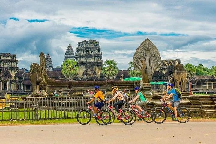 Cycle Angkor: Full-Day Siem Reap Temples Mountain Bike Tour photo 2