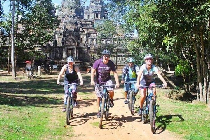 Angkor Sunrise Bike Tour: Sunrise over Angkor Wat with Breakfast & Lunch photo 3