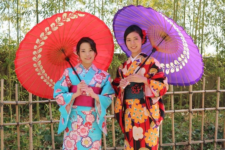 Asakusa Kimono Experience: Rent a Kimono and Walk Sensoji Temple photo 3