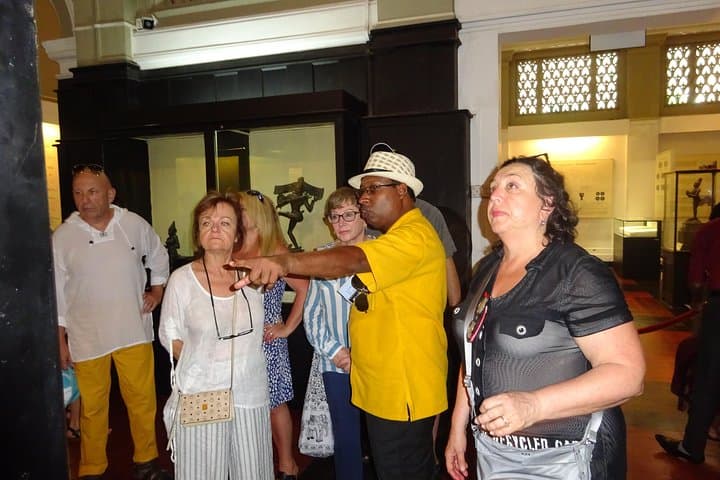 Colombo Walking Tour: Fort District History, Markets & Tuk Tuks with a Local Guide photo 1