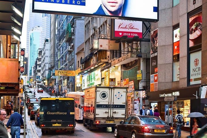 Private Hong Kong Tour with 7‑Seater Guide: Custom 4–8 Hour City Excursions photo 4