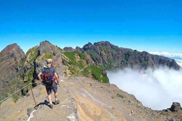 Pico Areeiro to Pico Ruivo Hike — Madeira’s PR1 Ridge Walk photo 2