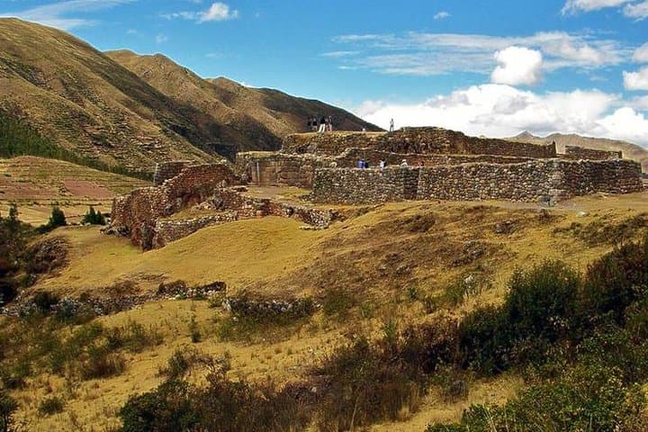 4-Day Cusco & Sacred Valley: Machu Picchu and Rainbow Mountain Tour photo 2