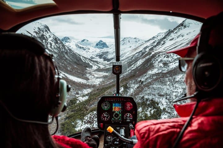 Helicopter Overflight of Laguna Esmeralda & Ushuaia — 15‑Minute Scenic Flight photo 3