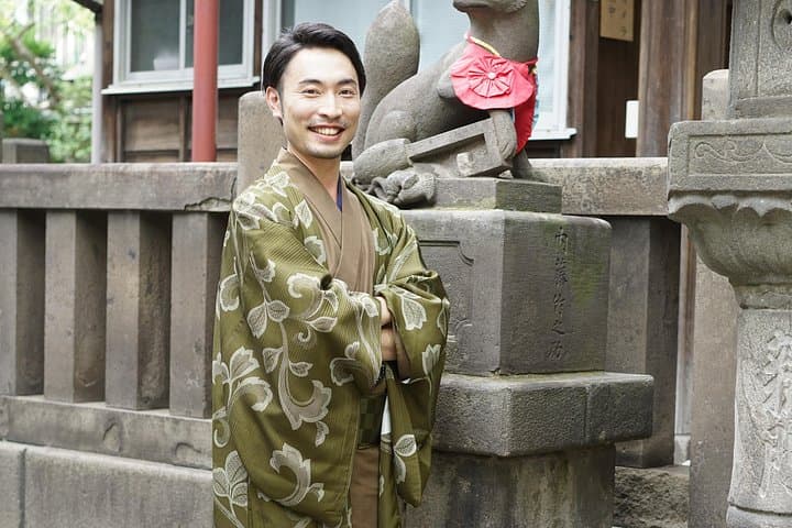 Asakusa Male Kimono Rental: 2-Hour Dressing & Walk by Sensoji Temple photo 2