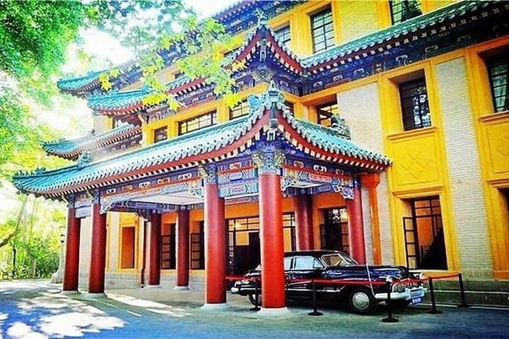 Exploring Nanjing's Purple Mountain: Sun Yat-sen, Ming Xiaoling & Linggu Temple in a Day photo 3