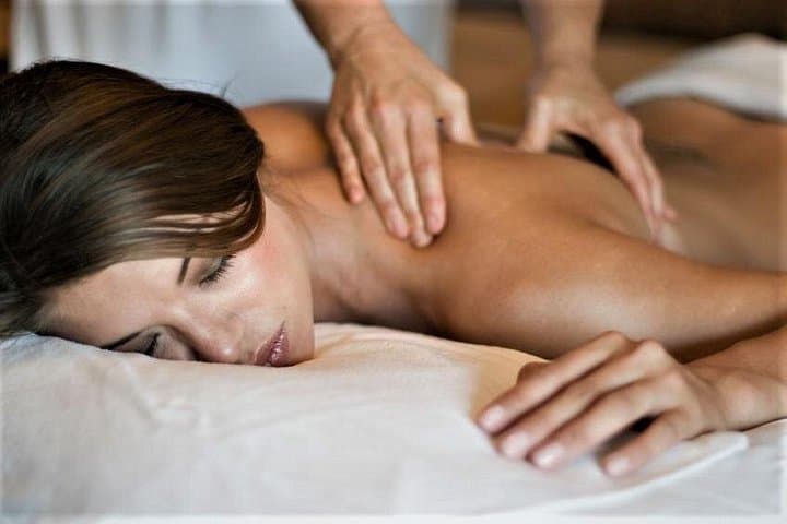Kathmandu Retreat Day Tour: Yoga, Swedish Massage & Pedicure in Thamel