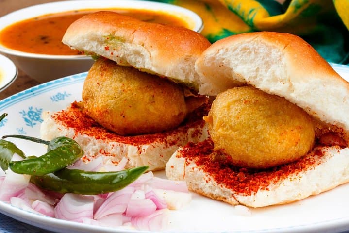 Savor Mumbai: An Evening at Chowpatty Beach with a Culinary Twist photo 3