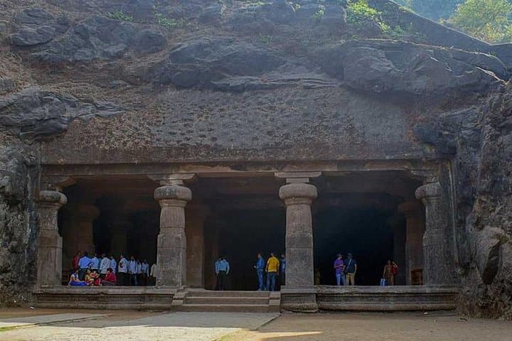 3-Day Mumbai City Tour: Gateway of India, Elephanta Caves & Bollywood Experience photo 4