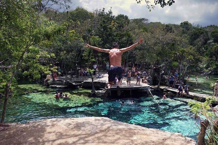 Magic Bacalar: 7 Colors Lagoon & Cenote Azul Full-Day Tour photo 4