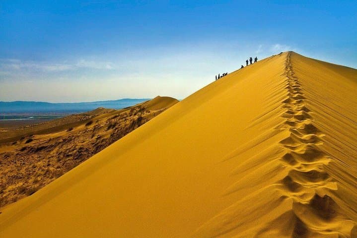 One-Day Express to Altyn Emel: Singing Dunes and Aktau White Mountains photo 3