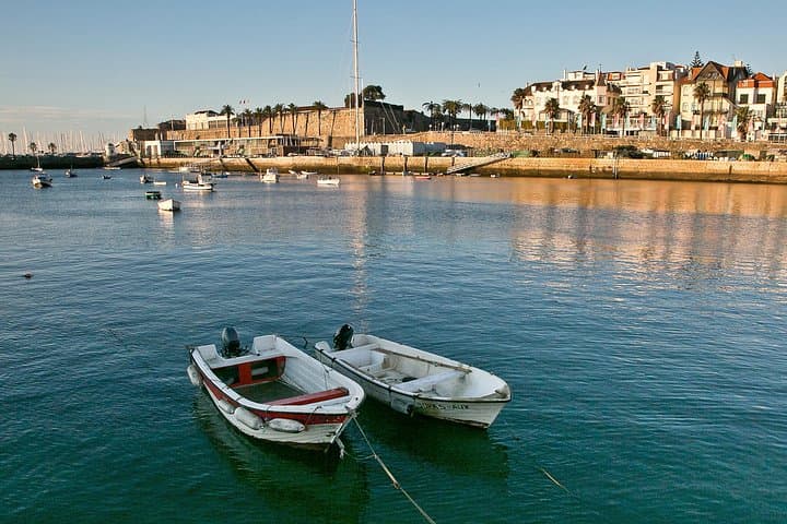 Cascais Glamour and Decay Private Coastal Tour — History, Architecture & Seaside Sights photo 4