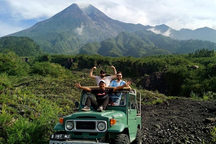 Private Car Rental with English-Speaking Driver in Yogyakarta photo 5