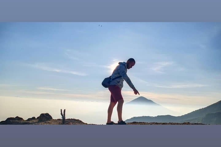 Kawah Putih & Papandayan: 2-Day Volcano, Hot Springs and Kampung Naga Cultural Tour