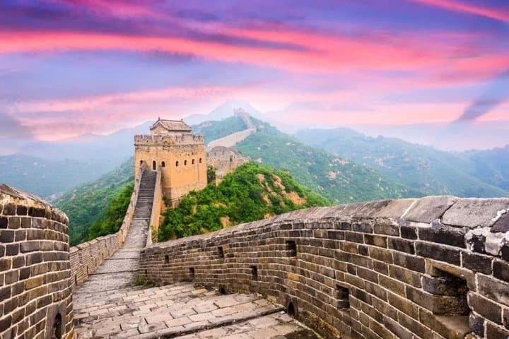 Badaling Great Wall Layover Tour from Beijing Airport — Half-Day Hike & Cable Car