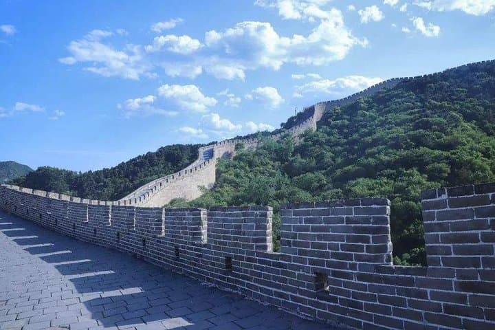 Badaling Great Wall Layover Tour from Beijing Airport — Half-Day Hike & Cable Car photo 4