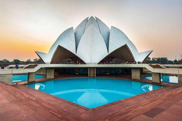 Full-Day Old and New Delhi Private Tour with Female Guide — Jama Masjid to Akshardham photo 6