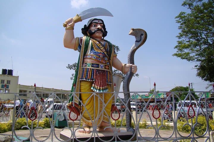 Private Full-Day Mysore & Srirangapatna Tour — Chamundi Hill, Devaraja Market & Tipu Sultan photo 4