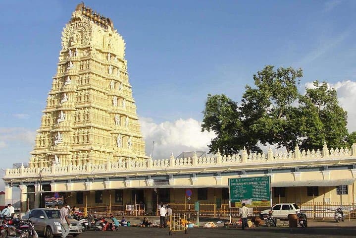 Private Full-Day Mysore & Srirangapatna Tour — Chamundi Hill, Devaraja Market & Tipu Sultan photo 5