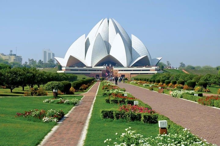 Delhi Local Private Day Tour: India Gate, Qutb Minar & Red Fort in One Day photo 4