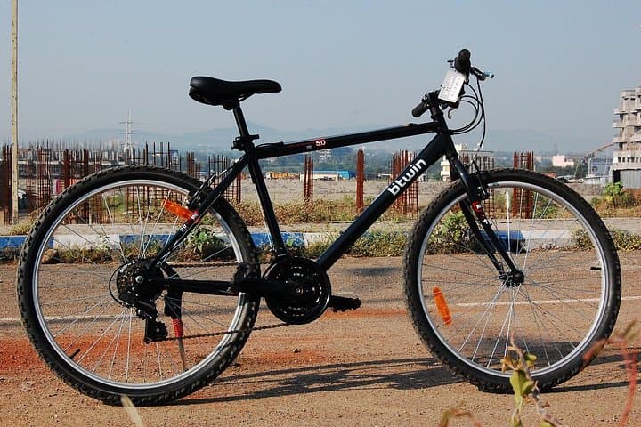 Ride Delhi: Bike Rental to Explore Bazaars, Backstreets & Parks