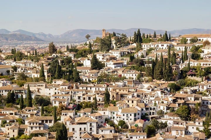 Alhambra and Albaycin Private Tour — Skip‑the‑Line Guided Walk in Granada photo 5