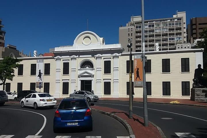 Cape Town City Tour: Table Mountain Cable Car & Camps Bay Beach Half-Day photo 4