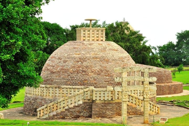 Full-Day Sanchi & Udayagiri Tour from Bhopal: Stupas, Rock-Cut Caves & Gupta Reliefs photo 6