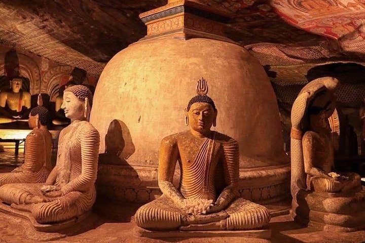 4-Day Sri Lanka Budget Tour: Kandy, Nuwara Eliya, Sigiriya & Dambulla
