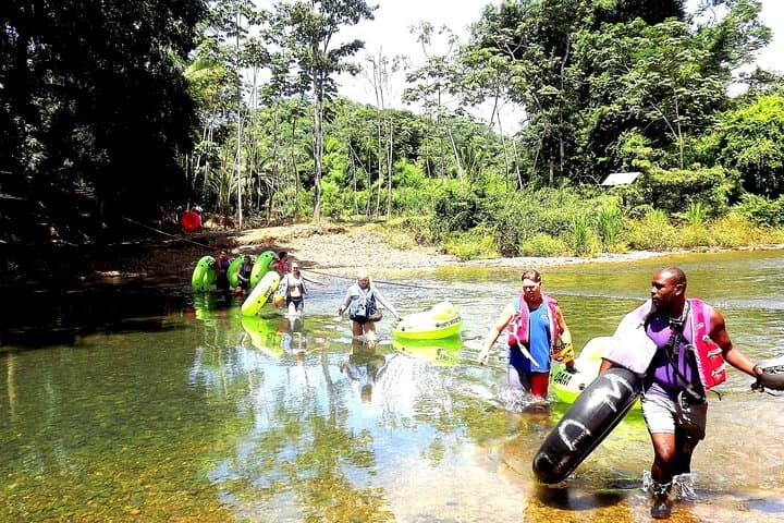 Xunantunich & Nohoch Che’en Cave Tubing: Private Shore Excursion from Belize City