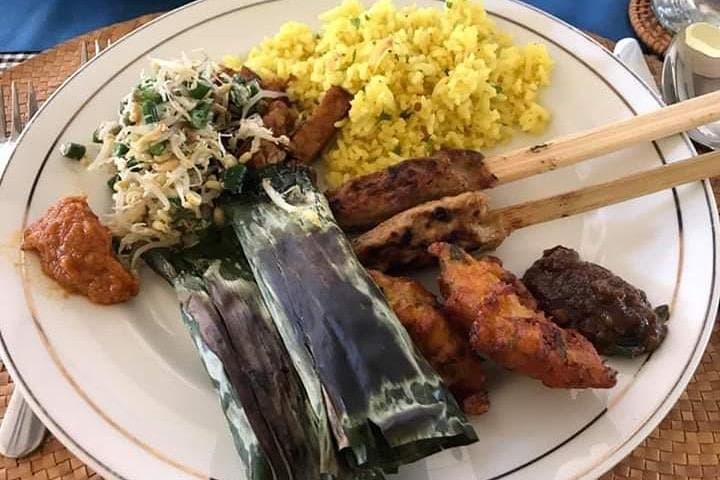 Learn Balinese Cooking in Ubud — Market-to-Table Private Class photo 3