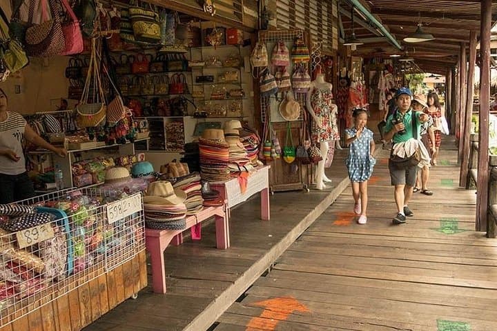 Half-Day Pattaya Floating Market & Underwater World Combo — Practical Day Tour Guide photo 4