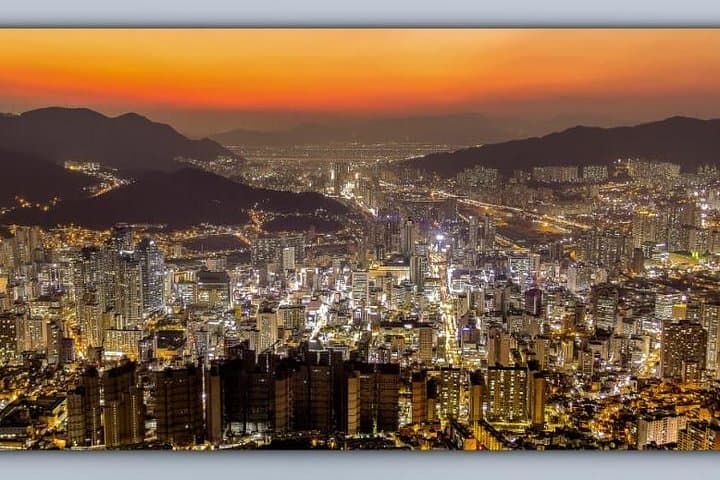 Busan by Night: Gwangan Bridge & Busan Cinema Center Evening Coach Tour photo 1