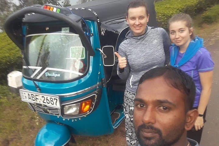 Adams Peak to Hatton Tuk-Tuk Transfer: Fast Budget Ride from Sri Pada photo 2