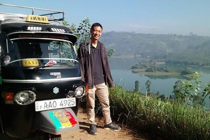 Adams Peak to Hatton Tuk-Tuk Transfer: Fast Budget Ride from Sri Pada photo 4