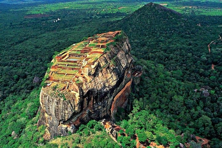 Sigiriya, Pidurangala & Dambulla: A Private Day Tour Through Sri Lanka’s Rock Kingdom