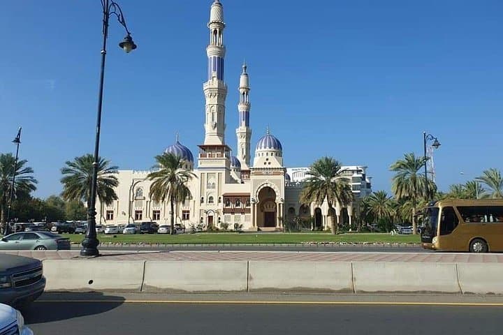 Panoramic Friday Private Tour of Muscat — Mutrah Corniche, Grand Mosque & Royal Opera photo 2