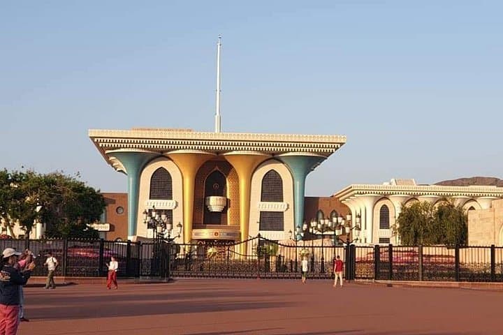 Panoramic Friday Private Tour of Muscat — Mutrah Corniche, Grand Mosque & Royal Opera photo 4