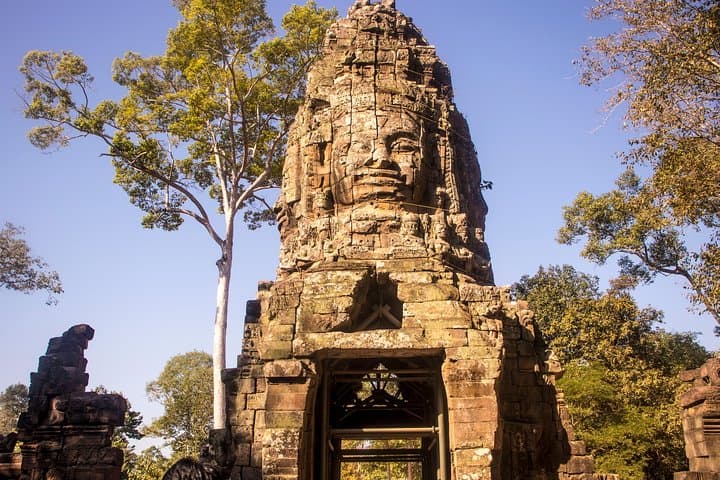 3-Day Angkor Wat Temple Tour from Siem Reap — Bayon, Ta Prohm & Apsara Dinner photo 2