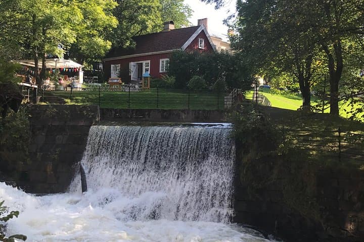 Walk Akerselva: Norwegian Nature and Food Experience in Oslo