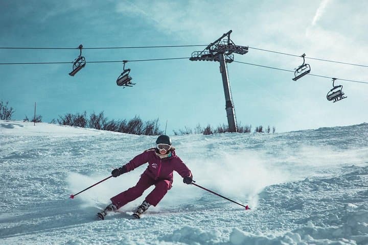 Full-Day Ski Transfer to Špindlerův Mlýn: Private Winter Tour from Prague