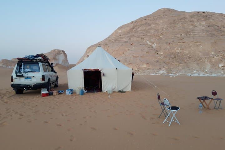 Black and White Desert Tour: 2-Day White Desert, Crystal Mountain & Night Camping photo 5