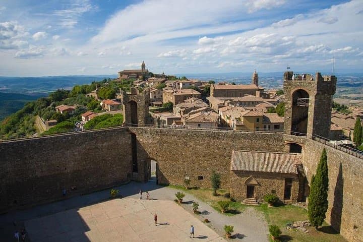 Val d'Orcia Day Trip: Montepulciano, Pienza & Montalcino From Rome photo 6